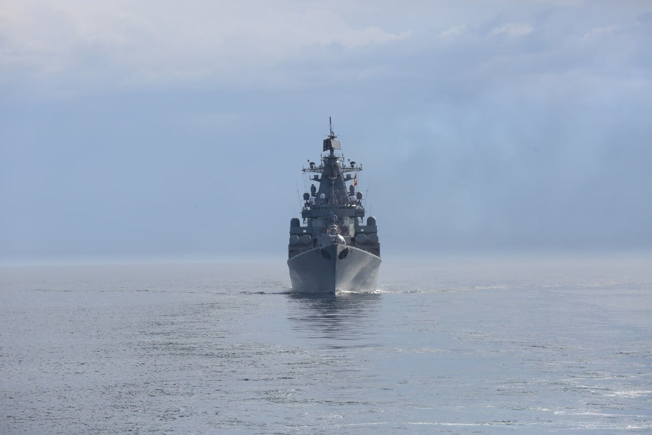 Ракетный крейсер «Маршал Устинов» вышел в Баренцево море