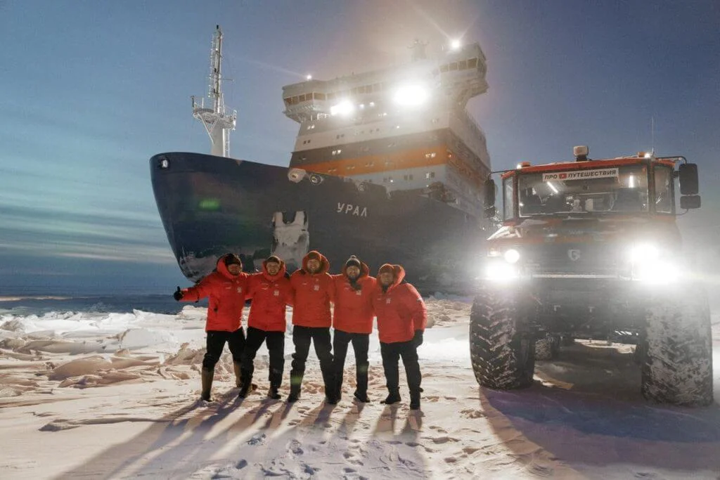 Экспедиция «Россия 360» и атомный ледокол «Урал» встретились в Арктике
