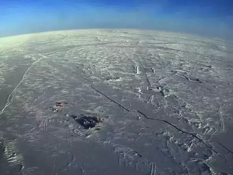 Арктический дата-центр RuVDS сбросят с Ил-76 на дрейфующую льдину