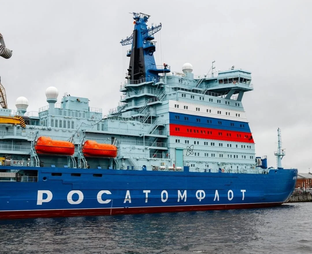 Атомфлот сообщил о постановке судов на ледовые площадки на реке Енисей
